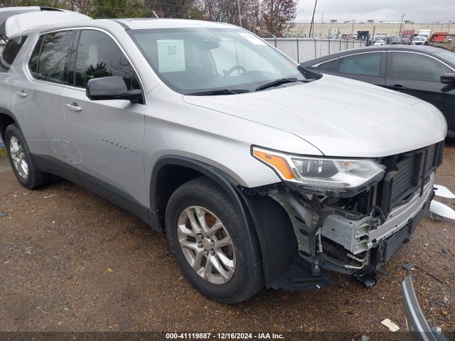 Chevrolet Traverse Ls 2019 1GNERFKW1KJ123424 Image 1