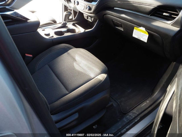 Chevrolet Traverse Ls 2019 1GNERFKW1KJ123424 Image 5