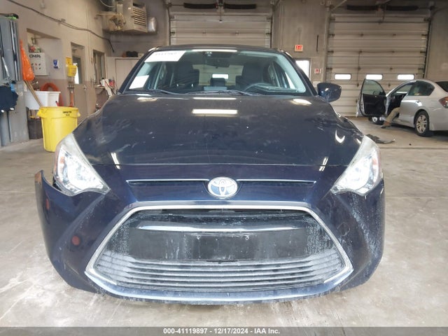 3MYDLBYV9JY304876 Toyota YARIS IA