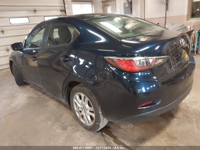 3MYDLBYV9JY304876 Toyota YARIS IA