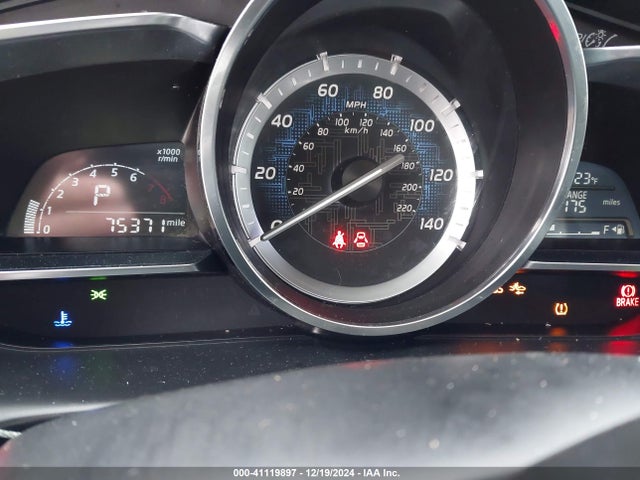 3MYDLBYV9JY304876 Toyota YARIS IA