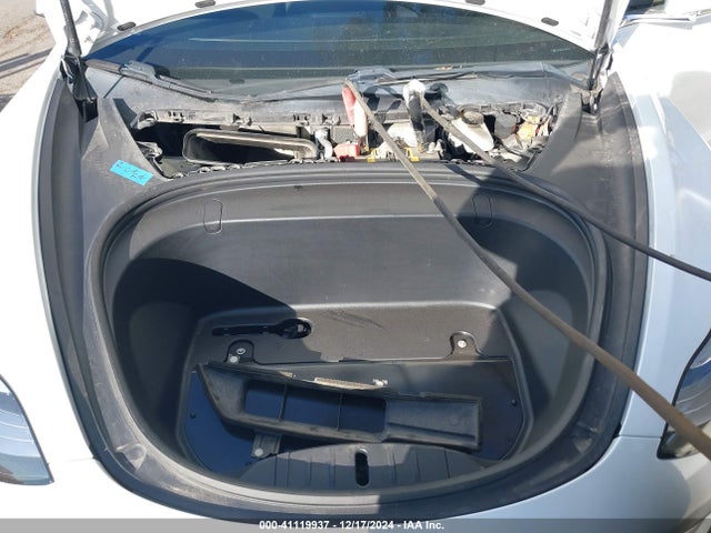 2018 TESLA MODEL 3 5YJ3E1EB5JF084379 Photo 9