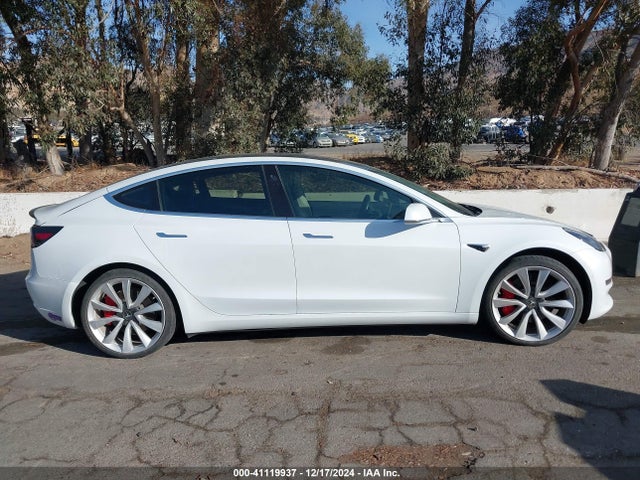 5YJ3E1EB5JF084379 Tesla Model 3 Long Range/performance