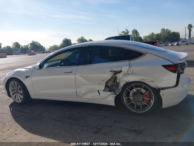 5YJ3E1EB5JF084379 Tesla Model 3 Long Range/performance