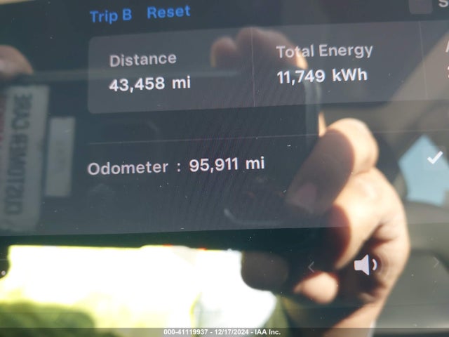 5YJ3E1EB5JF084379 Tesla Model 3 Long Range/performance