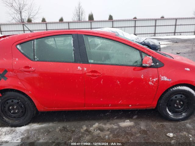 JTDKDTB31E1558432 Toyota Prius C Two