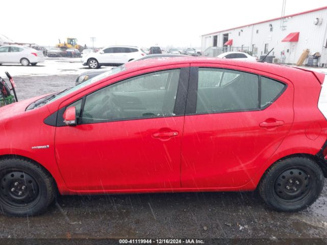 JTDKDTB31E1558432 Toyota Prius C Two