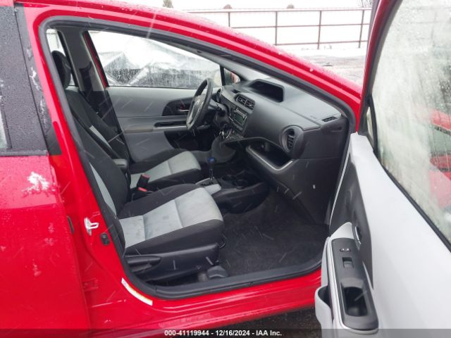 JTDKDTB31E1558432 Toyota Prius C Two