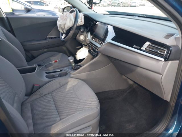 KNDCB3LC9M5487352 KIA NIRO LX