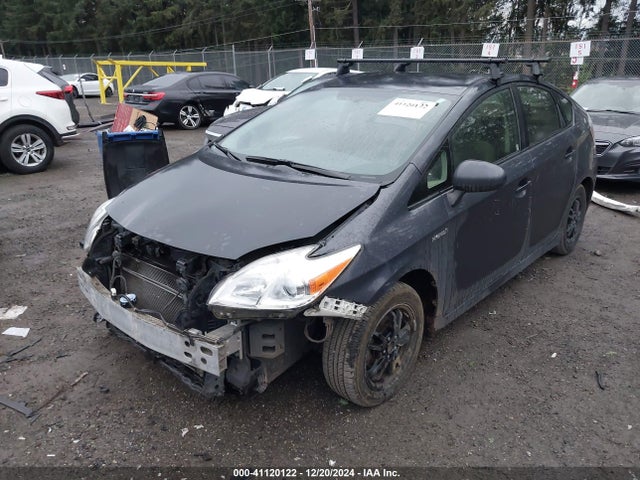 Toyota Prius Two 2015 JTDKN3DU3F0436648 Image 2