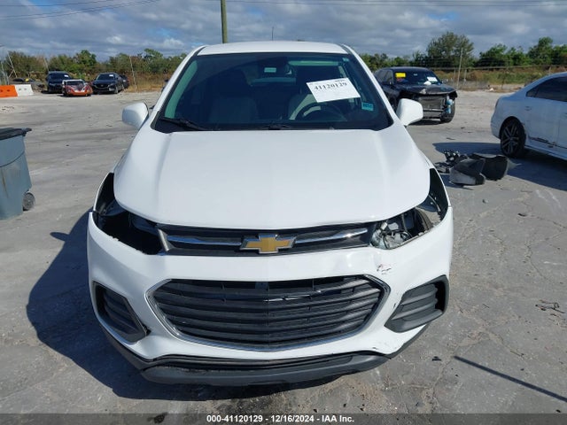 Chevrolet TRAX LS 2018 3GNCJKSB6JL166085 Image 13