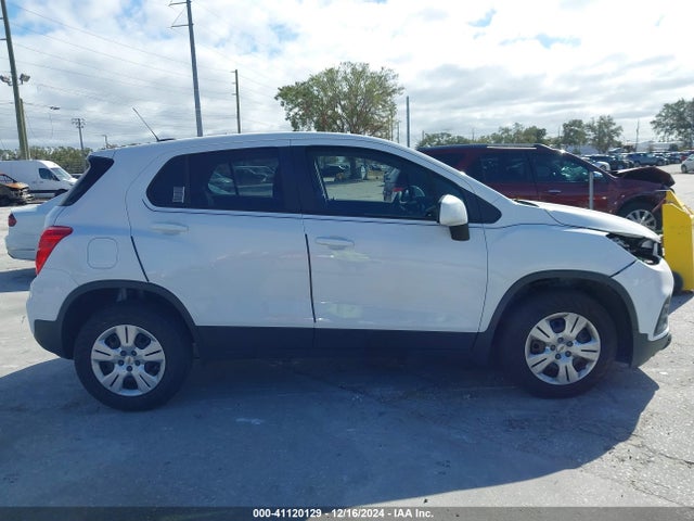 Chevrolet TRAX LS 2018 3GNCJKSB6JL166085 Image 14