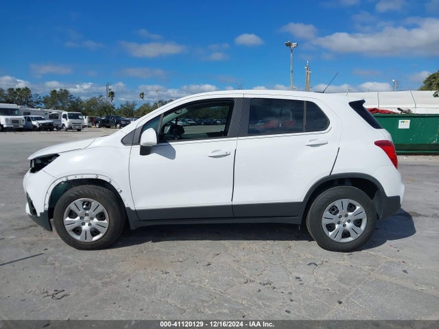 Chevrolet TRAX LS 2018 3GNCJKSB6JL166085 Image 15