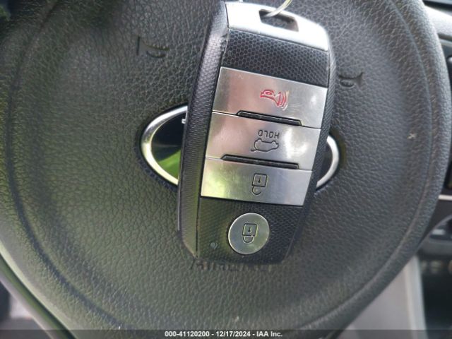 KNDCB3LC3K5343289 KIA NIRO LX