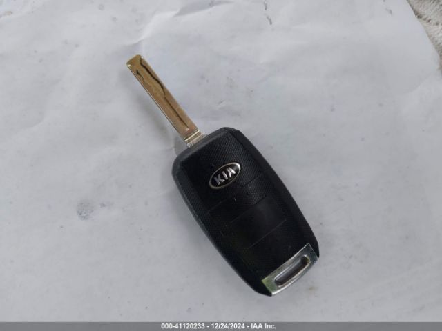 5XXGM4A79FG411846 KIA Optima Lx