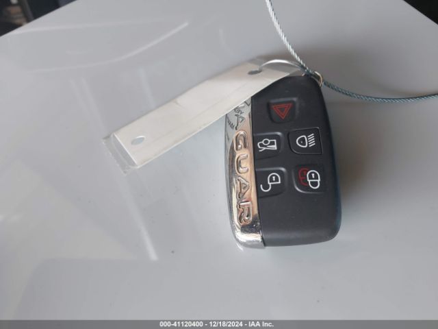 2018 JAGUAR XE SAJAJ4FX4JCP29360 Photo 10