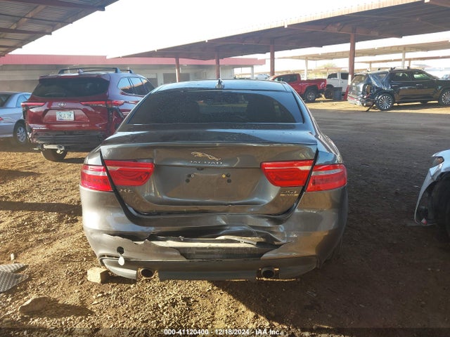 Jaguar Xe 25t Premium 2018 SAJAJ4FX4JCP29360 Image 16