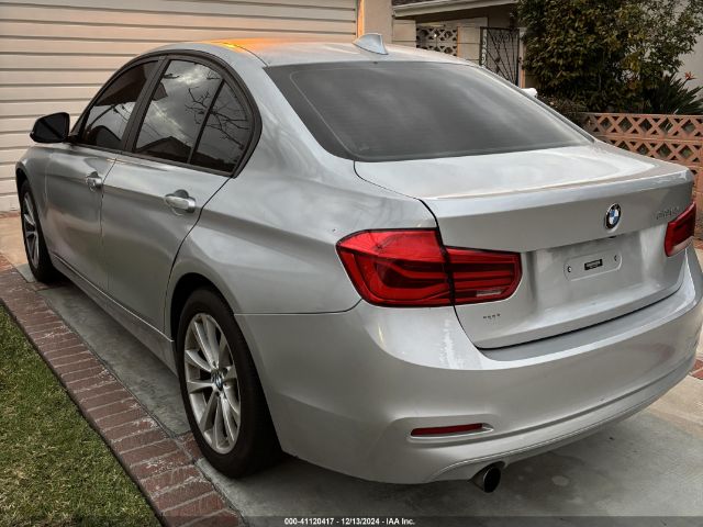 WBA8A9C53JAD28021 BMW 320i