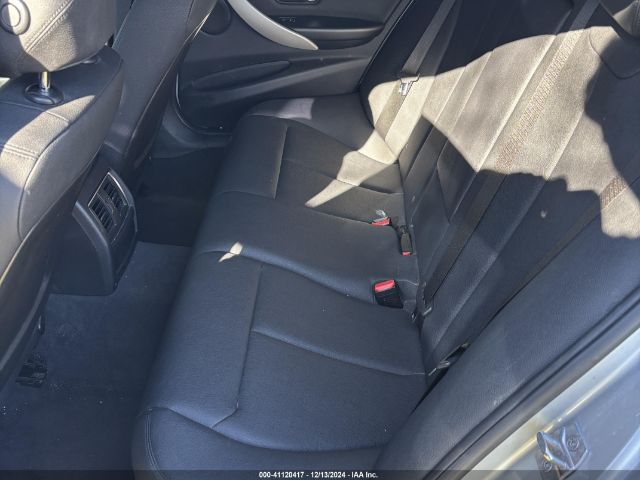 WBA8A9C53JAD28021 BMW 320i