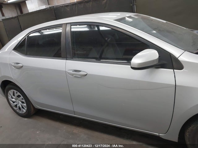 Toyota COROLLA LE 2018 2T1BURHEXJC106108 Image 13