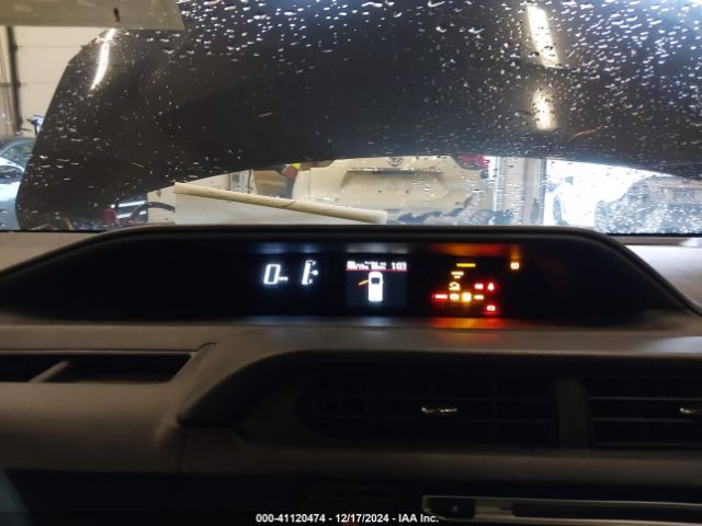 JTDKDTB3XF1101684 Toyota Prius C Two