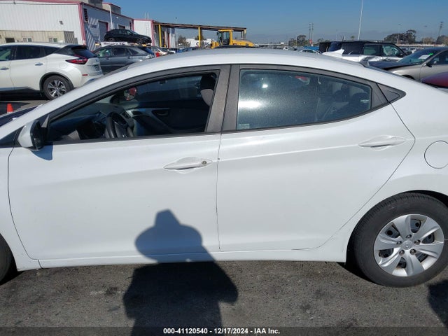 Hyundai ELANTRA SE 2016 5NPDH4AE9GH698570 Image 14