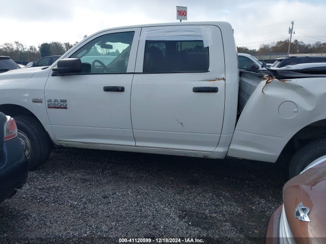 3C6TR4CT3HG619996 RAM 2500 Tradesman  4x2 6'4 Box