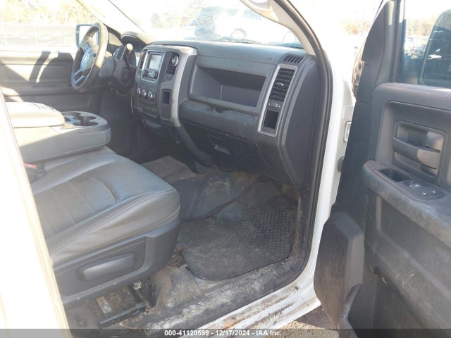 3C6TR4CT3HG619996 RAM 2500 Tradesman  4x2 6'4 Box