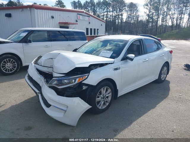 KIA Optima Lx 2017 5XXGT4L31HG178013 Image 2