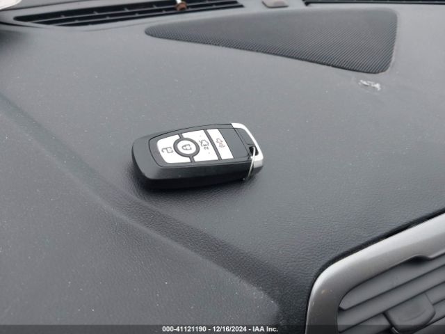 3FA6P0HD2JR229770 Ford FUSION SE