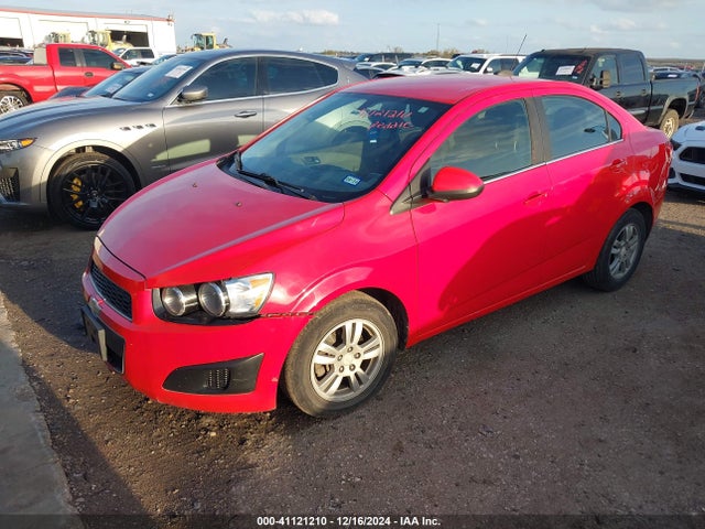 Chevrolet Sonic Lt Auto 2015 1G1JC5SH6F4200807 Image 2
