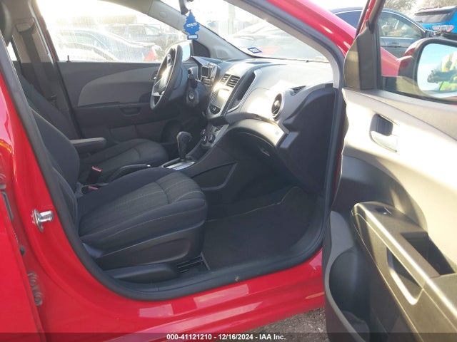 Chevrolet Sonic Lt Auto 2015 1G1JC5SH6F4200807 Image 5