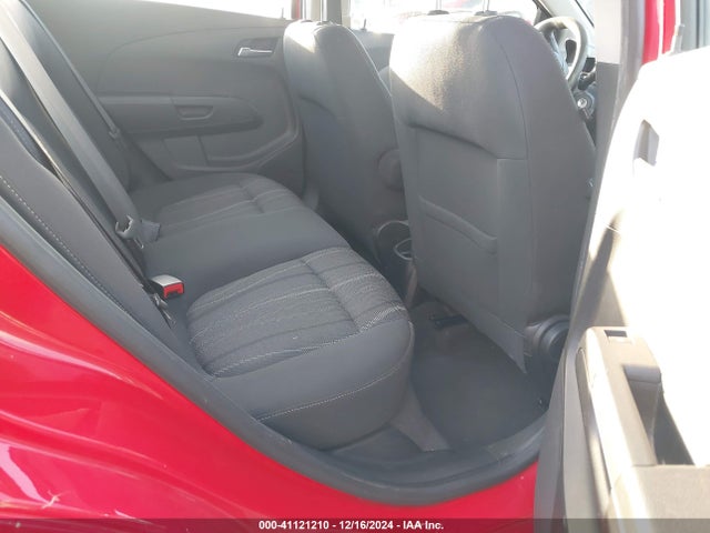 Chevrolet Sonic Lt Auto 2015 1G1JC5SH6F4200807 Image 8