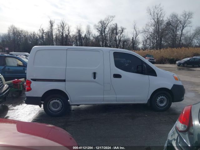 3N6CM0KN1FK705916 Nissan Nv200 S