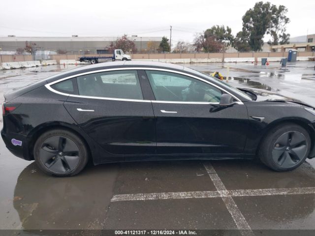 5YJ3E1EA2JF152077 Tesla Model 3 Long Range/mid Range