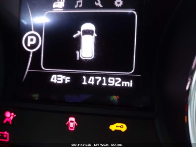 KNDMB5C11H6330896 KIA SEDONA LX