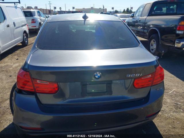 WBA3C1C58FP854247 BMW 328I