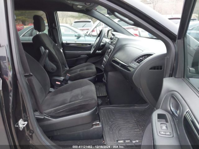 2C4RDGBG1FR704611 Dodge Grand Caravan Se Plus