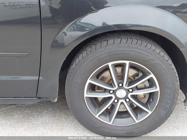 2C4RDGBG1FR704611 Dodge Grand Caravan Se Plus