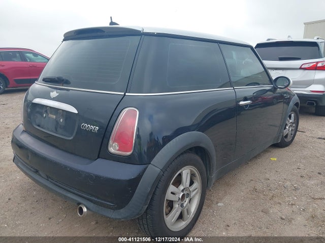 2006 MINI COOPER WMWRC33566TK16897 Photo 3