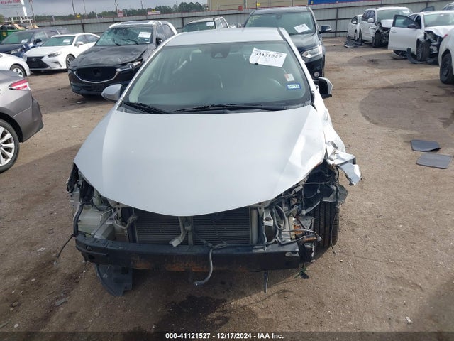 Toyota COROLLA SE 2017 5YFBURHEXHP676264 Image 12