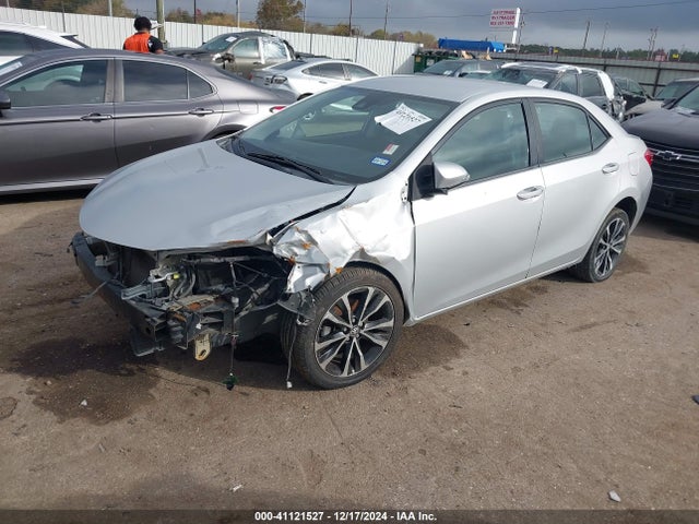 Toyota COROLLA SE 2017 5YFBURHEXHP676264 Image 2