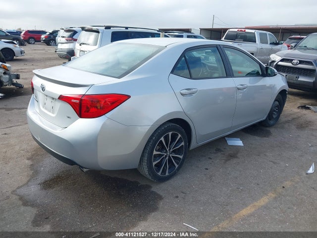 Toyota COROLLA SE 2017 5YFBURHEXHP676264 Image 4