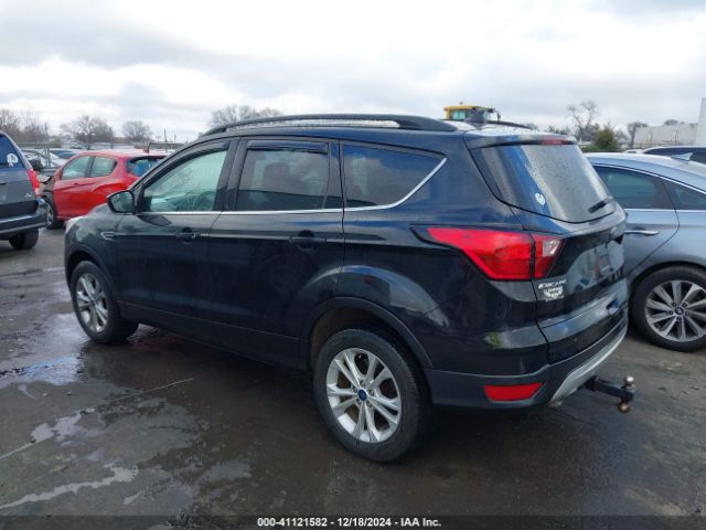 1FMCU9HD2KUC28814 Ford ESCAPE SEL