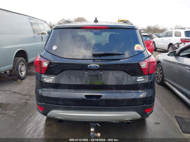 1FMCU9HD2KUC28814 Ford ESCAPE SEL
