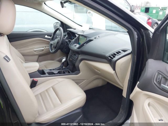 1FMCU9HD2KUC28814 Ford ESCAPE SEL