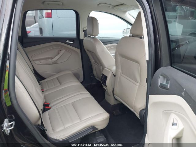 1FMCU9HD2KUC28814 Ford ESCAPE SEL