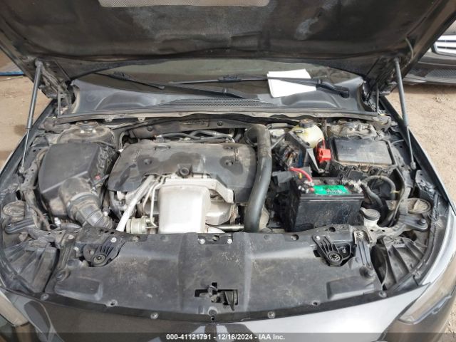W04GL6SX5J1045850 Buick Regal Sportback Preferred