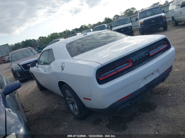 2C3CDZAG4FH724445 Dodge Challenger Sxt