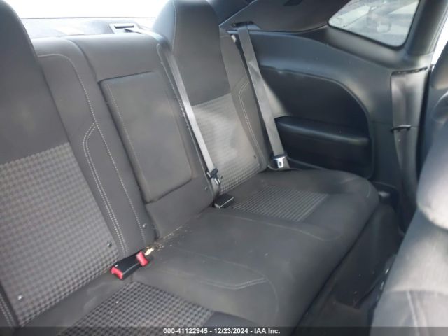 2C3CDZAG4FH724445 Dodge Challenger Sxt